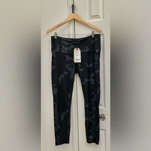 NEW NWT Electa Leggings Camo 1X
